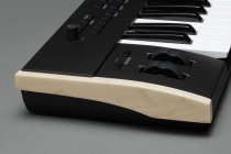 61-Key Polyphonic MIDI Keyboard / Controller