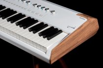 88-key Stage Piano with 1,600+ Onboard Presets, Hammer Action Keybed & Aftertouch