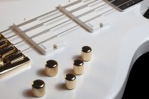 FREEZESICLE-4 4-String Electric Bass, Metallic White