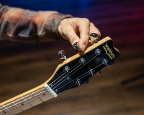 Raven Bolt-On Electric Guitar, Cherry Burst