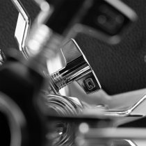 Spindle Drum Throne Saddle Seat, Black