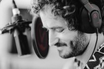 Multi-Pattern Large-Diaphragm Condenser Microphone
